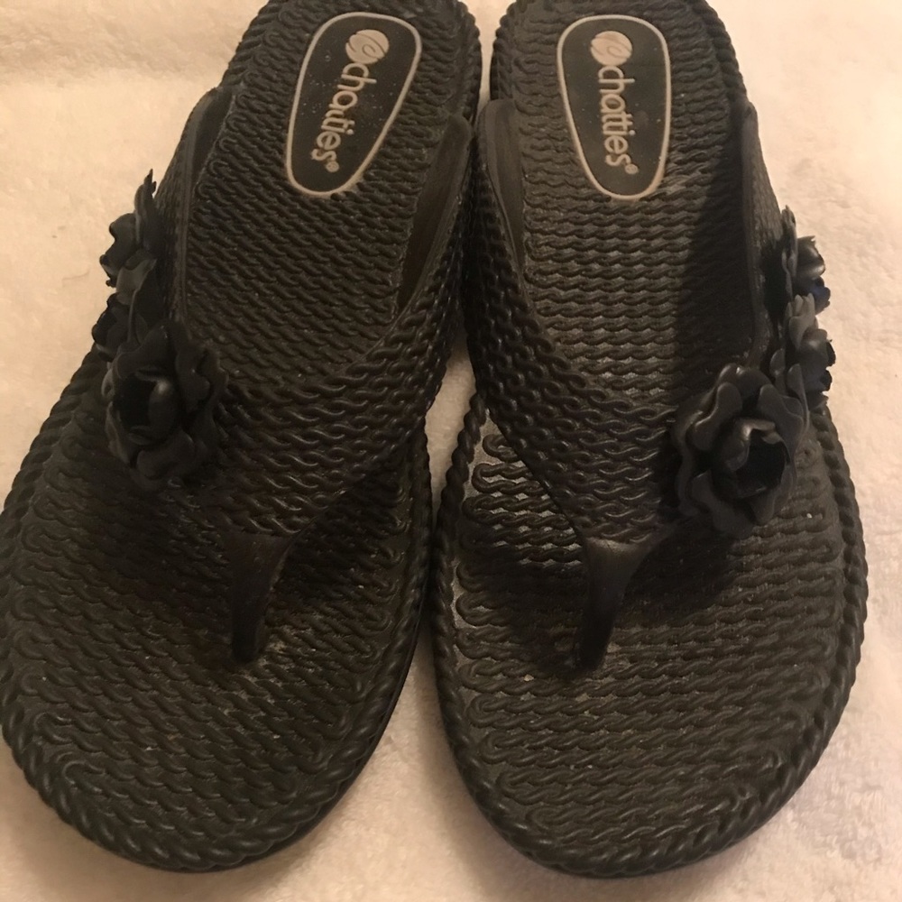 Chatties never worn flip flops size Large